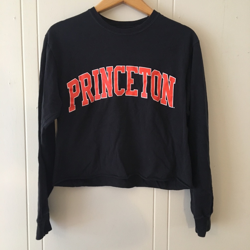 Champion “Princeton” long-sleeved crop top